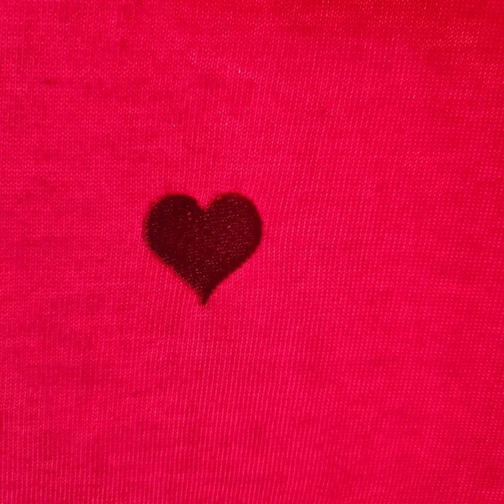 A New Day NWT Red Long Sleeve Crewneck Top Heart Graphic M - Picture 5 of 6